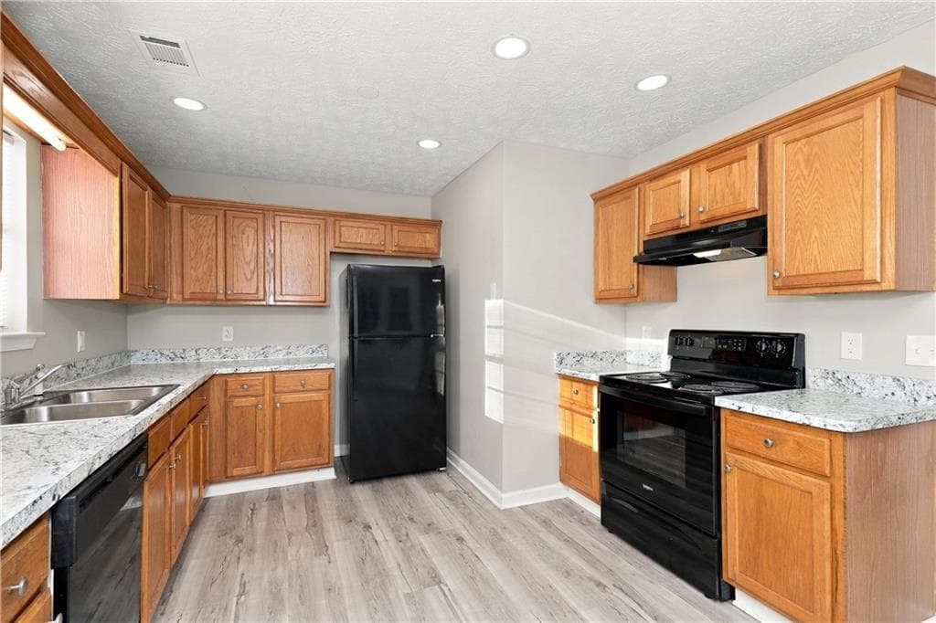 3 bedroom, 2 bathroom, 1,463 sq ft single family residence for sale at 80 Pleasant Hills Drive, Covington, GA 30016 — photo 9