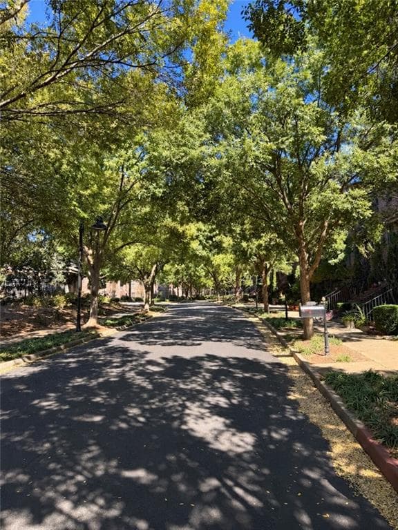 4 bedroom, 4 bathroom, 2,388 sq ft townhouse for sale at 2024 Heathermere Way, Roswell, GA 30075 — photo 3