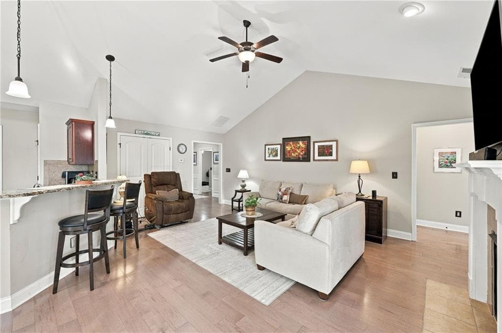 4 bedroom, 3 bathroom, 2,137 sq ft single family residence for sale at 4837 Lost Creek Drive, Gainesville, GA 30504 — photo 9