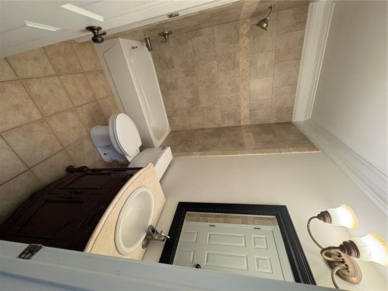 4 bedroom, 3 bathroom, 2,750 sq ft single family residence for rent at 435 Eastbourne Way, Johns Creek, GA 30005 for $4,000 a month — photo 7