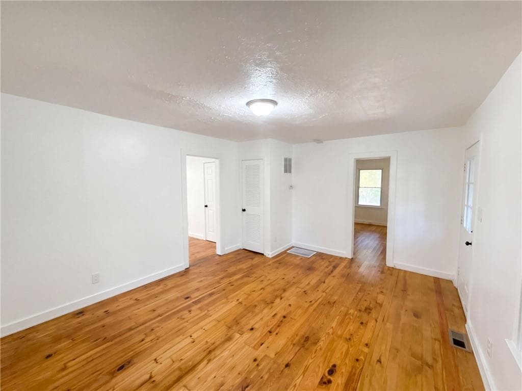 2 bedroom, 1 bathroom, 1,019 sq ft single family residence for sale at 427 Wellons Street, Marietta, GA 30060 — photo 7