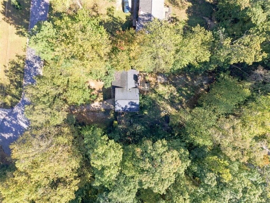 5 bedroom, 2 bathroom, 1,322 sq ft single family residence for sale at 615 Charity Lane, Mableton, GA 30126 — photo 10