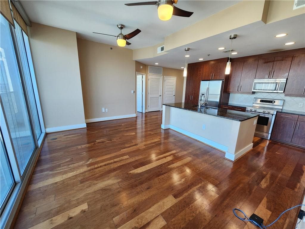 2 bedroom, 2 bathroom, 1,196 sq ft condominium for rent at 1080 Peachtree Street 2712, Atlanta, GA 30309 for $3,295 a month — photo 1 of 33