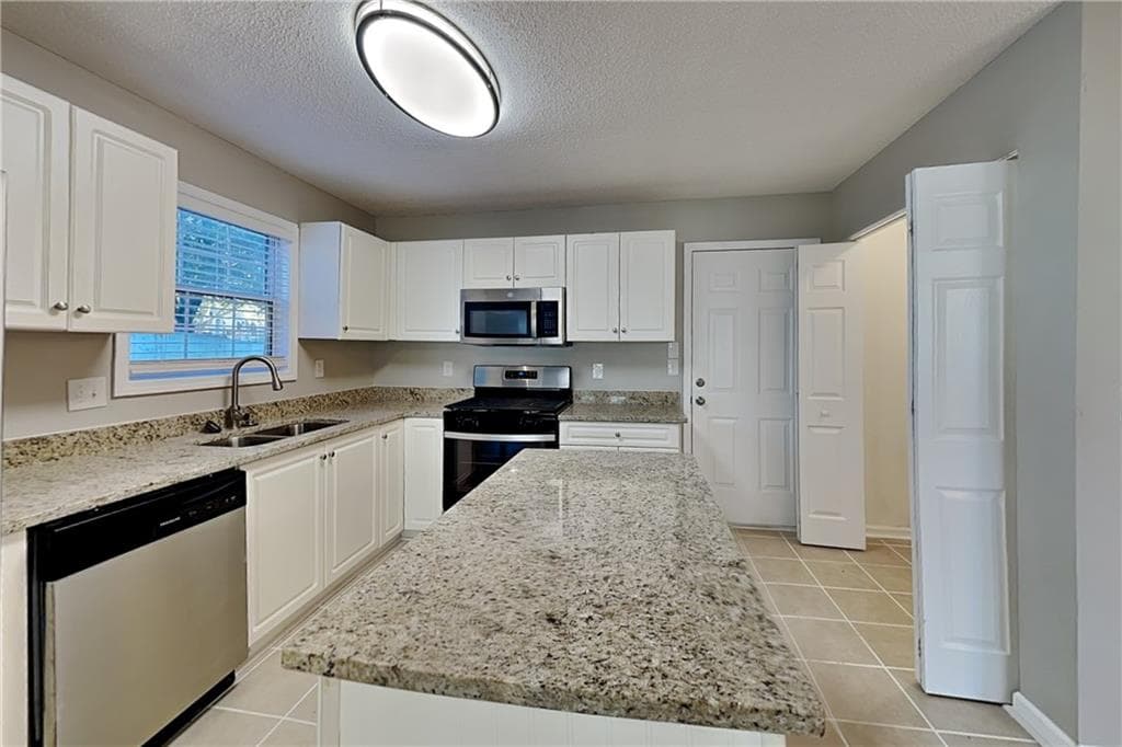 3 bedroom, 2 bathroom, 1,803 sq ft single family residence for rent at 307 Chesapeake Ridge, Woodstock, GA 30189 for $2,150 a month — photo 5