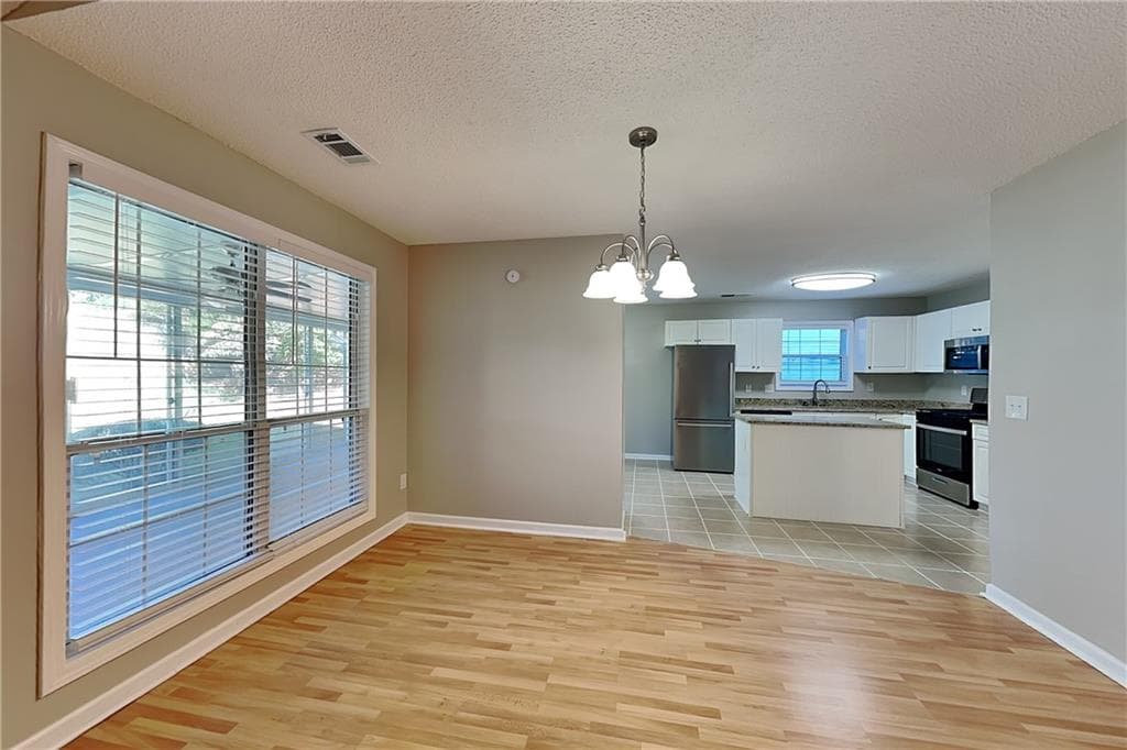 3 bedroom, 2 bathroom, 1,803 sq ft single family residence for rent at 307 Chesapeake Ridge, Woodstock, GA 30189 for $2,150 a month — photo 8