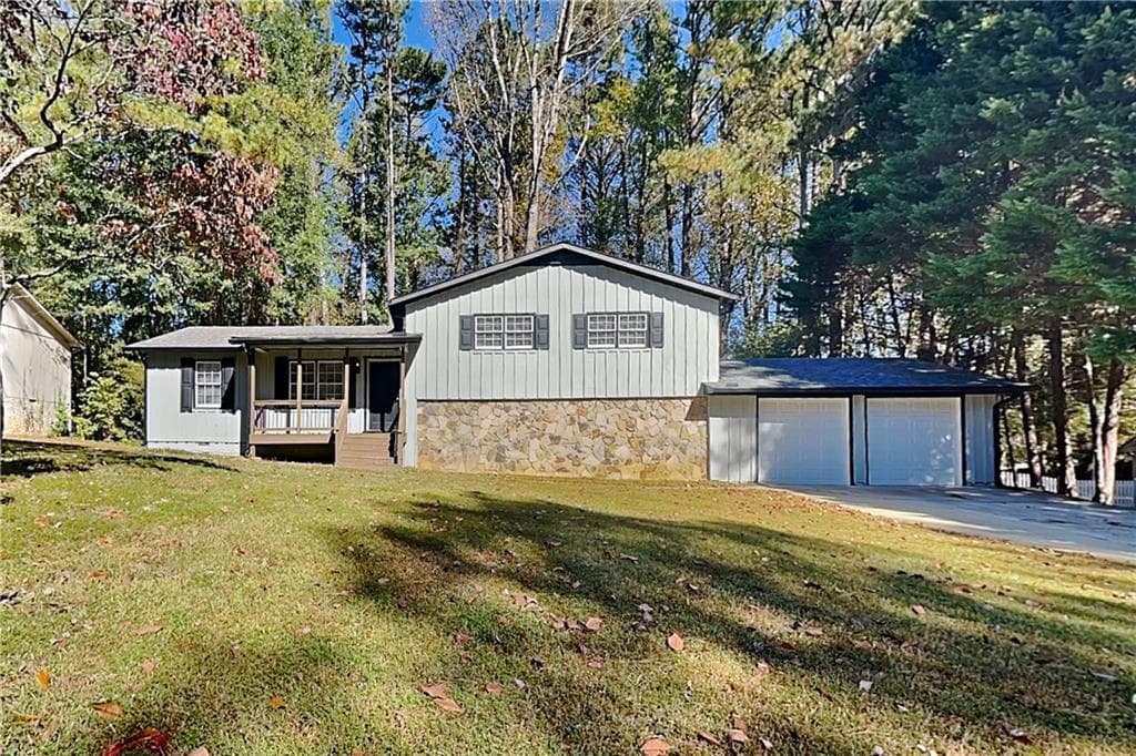 4 bedroom, 2 bathroom, 2,002 sq ft single family residence for rent at 281 Sumter Drive, Marietta, GA 30066 for $2,640 a month — photo 1 of 19
