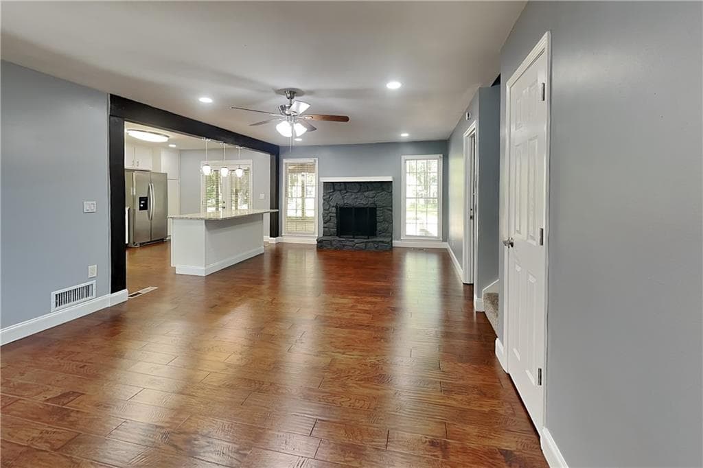 4 bedroom, 2 bathroom, 2,002 sq ft single family residence for rent at 281 Sumter Drive, Marietta, GA 30066 for $2,640 a month — photo 2