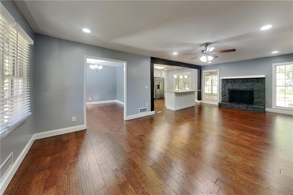 4 bedroom, 2 bathroom, 2,002 sq ft single family residence for rent at 281 Sumter Drive, Marietta, GA 30066 for $2,640 a month — photo 3