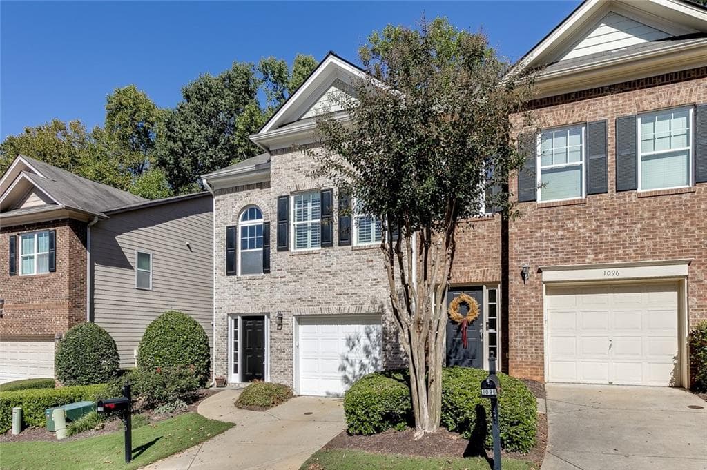 3 bedroom, 4 bathroom, 2,432 sq ft townhouse for sale at 1102 Firethorne Pass, Cumming, GA 30040 — photo 3