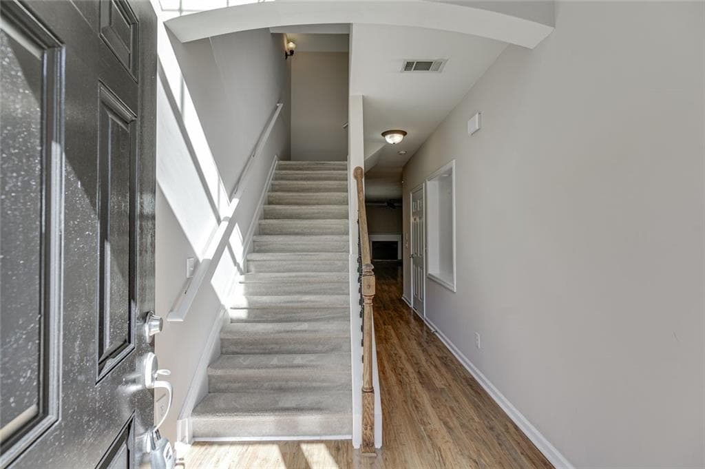 3 bedroom, 4 bathroom, 2,432 sq ft townhouse for sale at 1102 Firethorne Pass, Cumming, GA 30040 — photo 4