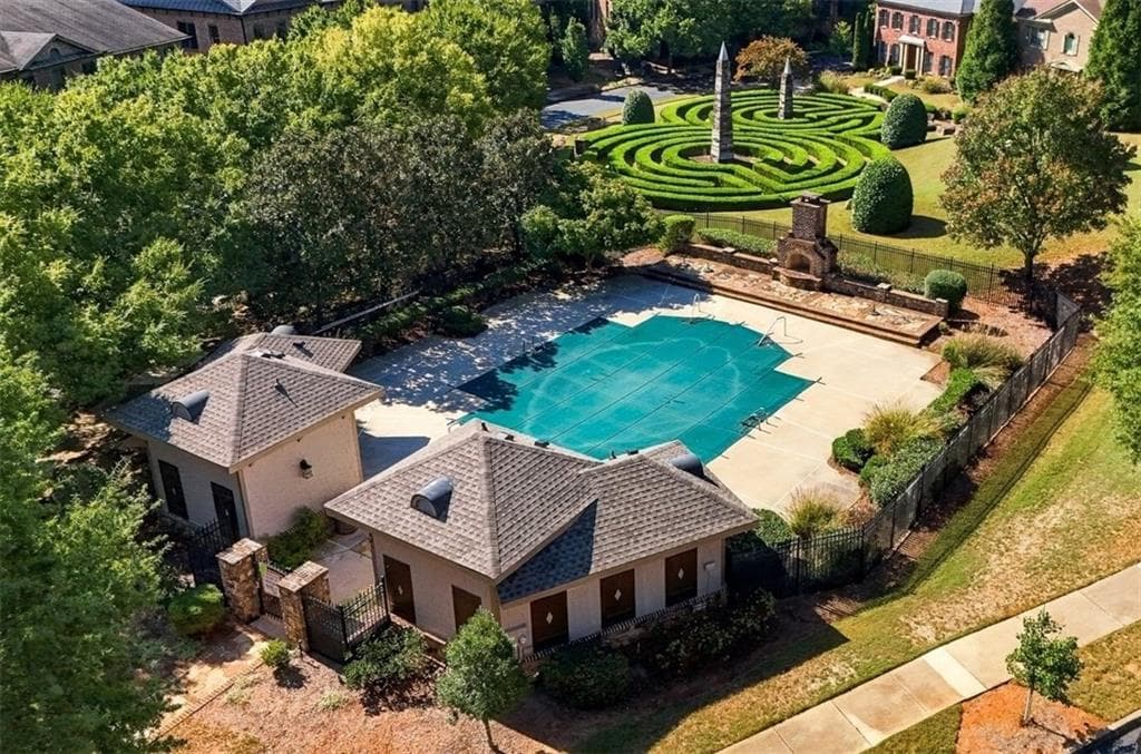 4 bedroom, 4 bathroom, 2,388 sq ft townhouse for sale at 2024 Heathermere Way, Roswell, GA 30075 — photo 5