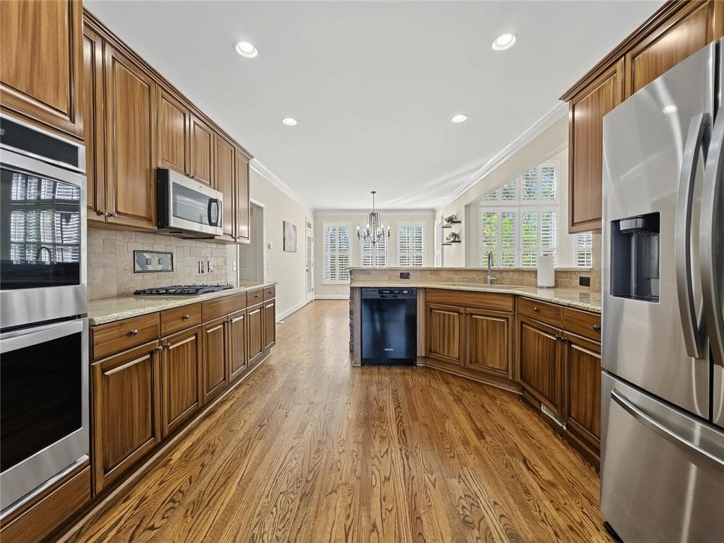 6 bedroom, 6 bathroom, 5,683 sq ft single family residence for sale at 206 White Oak Drive, Canton, GA 30114 — photo 9