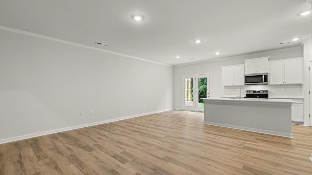 4 bedroom, 3 bathroom, 1,877 sq ft single family residence for sale at 3015 Manor Hill Place, Union City, GA 30291 — photo 4