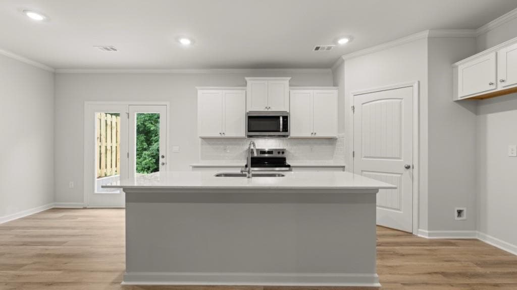 4 bedroom, 3 bathroom, 1,877 sq ft single family residence for sale at 3015 Manor Hill Place, Union City, GA 30291 — photo 5