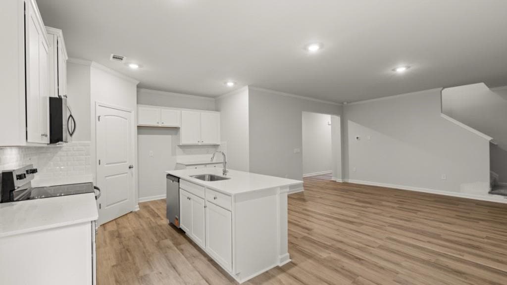 4 bedroom, 3 bathroom, 1,877 sq ft single family residence for sale at 3015 Manor Hill Place, Union City, GA 30291 — photo 7