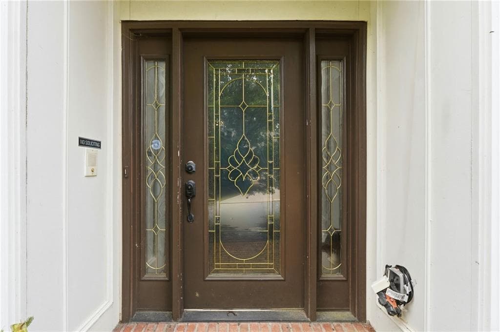 6 bedroom, 5 bathroom, 5,494 sq ft single family residence for sale at 200 White Cloud Run, Canton, GA 30114 — photo 4
