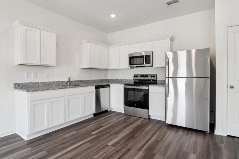 3 bedroom, 3 bathroom, 1,421 sq ft townhouse for sale at 1008 Castanea Drive, Douglasville, GA 30135 — photo 7