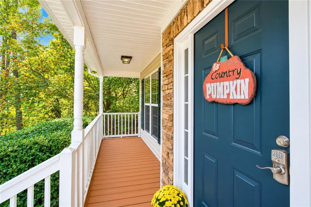 4 bedroom, 3 bathroom, 2,667 sq ft single family residence for sale at 9065 Montclair Hills Drive, Cumming, GA 30028 — photo 3