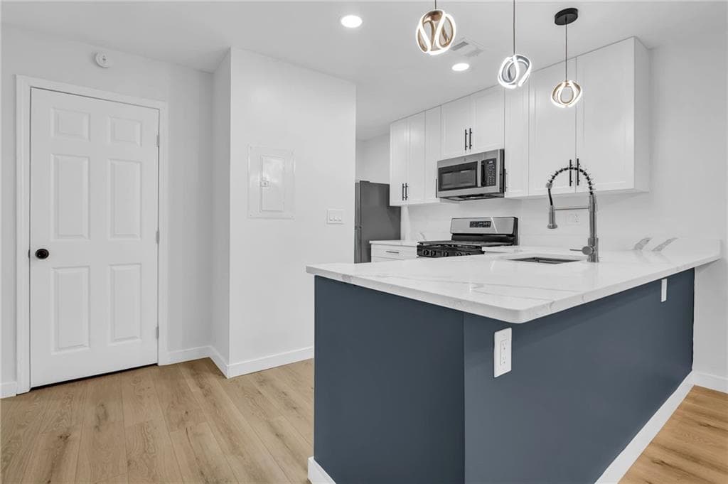 3 bedroom, 3 bathroom, 1,436 sq ft townhouse for sale at 2305 Wingfoot Place, Decatur, GA 30035 — photo 10