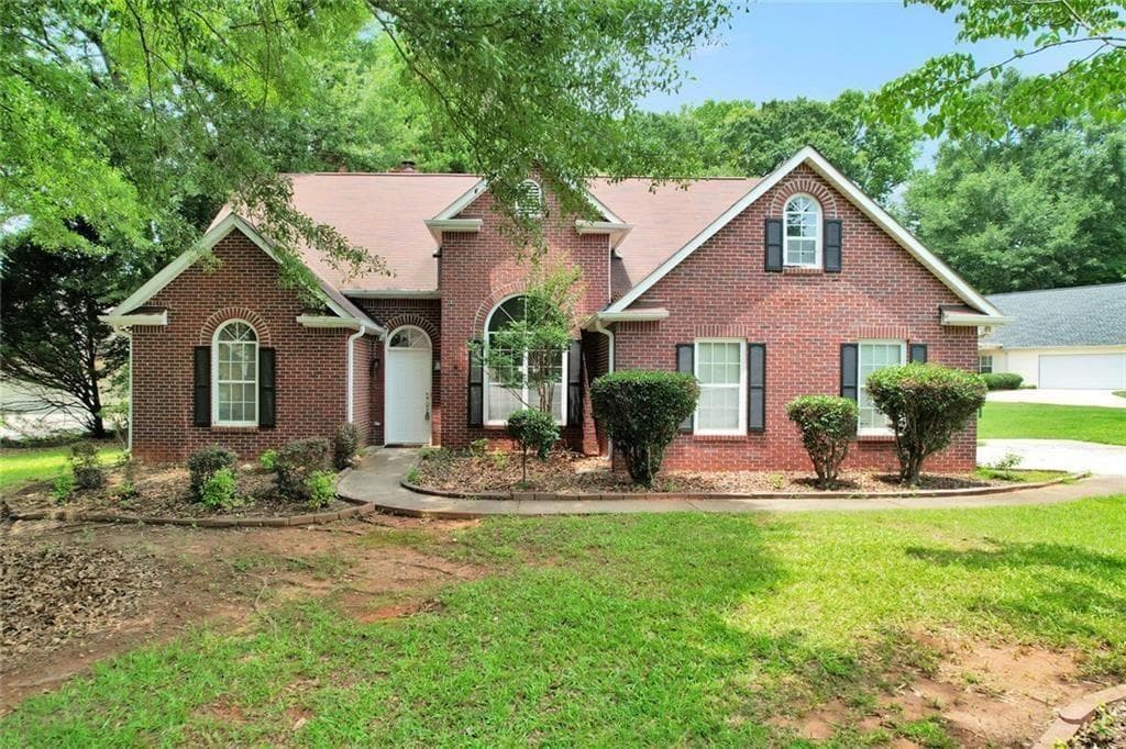3 bedroom, 2 bathroom, 1,840 sq ft single family residence for sale at 401 Crosshaven Way, Mcdonough, GA 30253 — photo 9