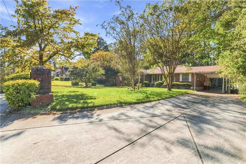 2 bedroom, 2 bathroom, 1,276 sq ft single family residence for sale at 1305 Pollard Drive, Atlanta, GA 30311 — photo 3