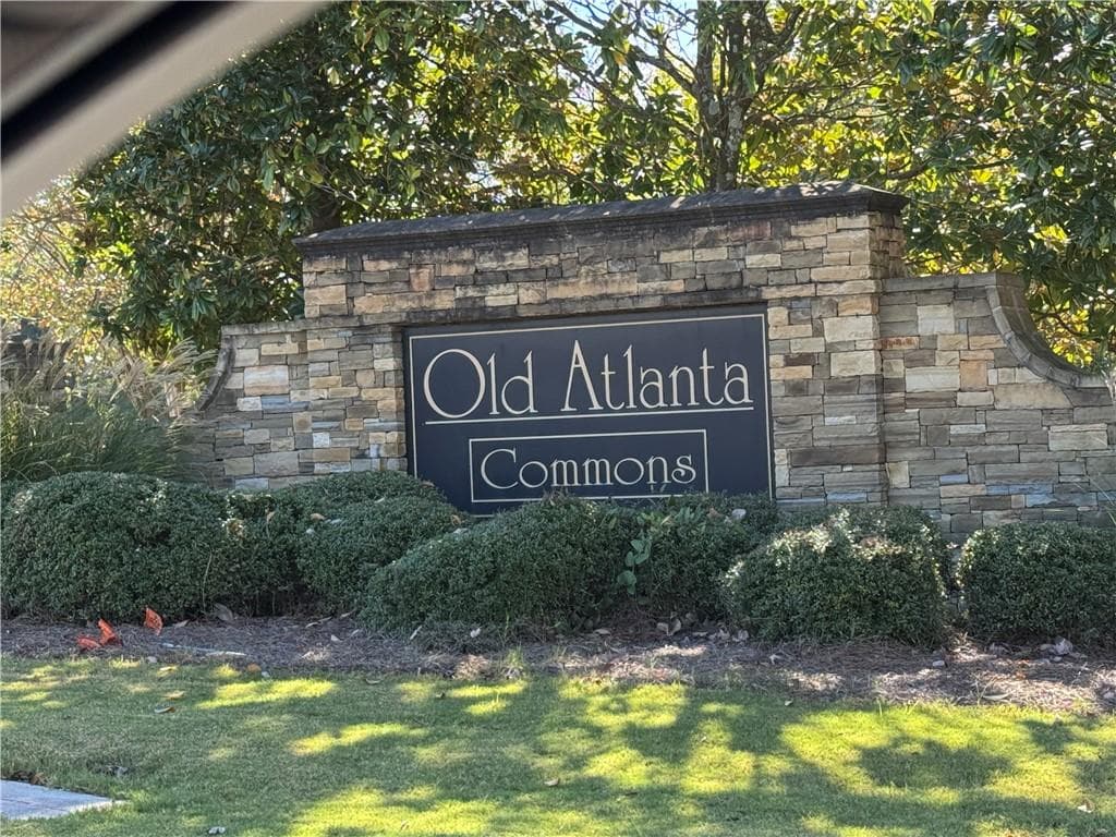 4 bedroom, 3 bathroom, 2,509 sq ft single family residence for sale at 3235 The Commons Drive, Cumming, GA 30041 — photo 3