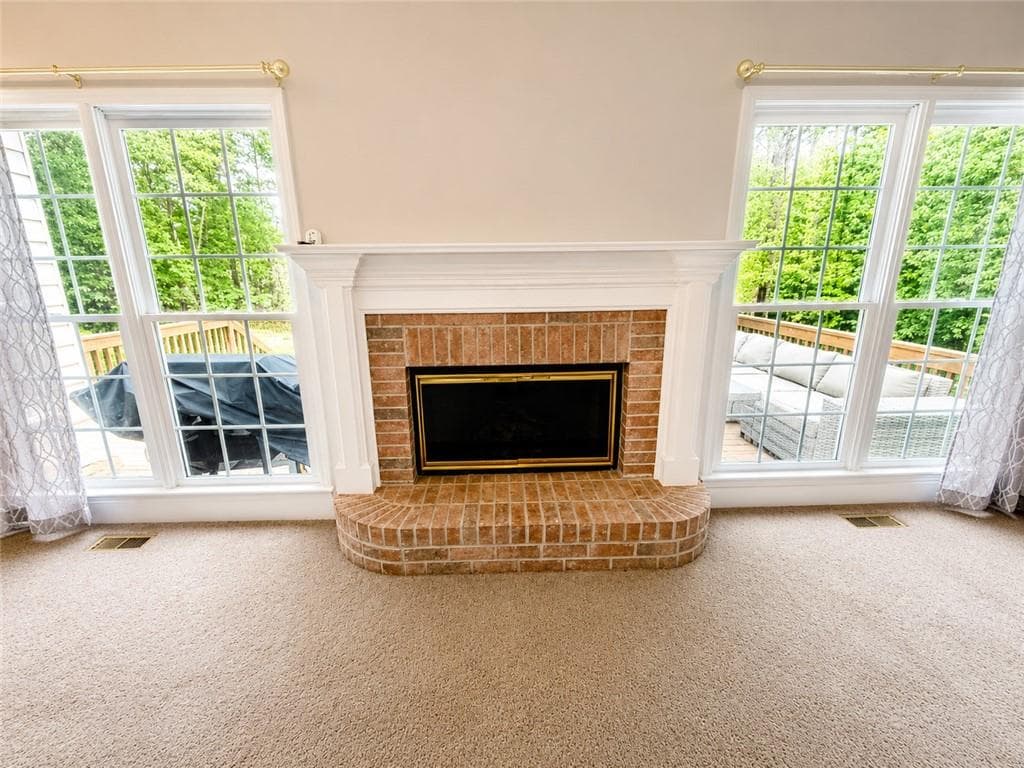 6 bedroom, 4 bathroom, 3,738 sq ft single family residence for sale at 1156 Maple Creek Ridge, Loganville, GA 30052 — photo 5