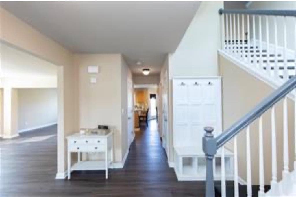 4 bedroom, 3 bathroom, 2,596 sq ft single family residence for sale at 1714 Jesse Cronic Court, Braselton, GA 30517 — photo 3
