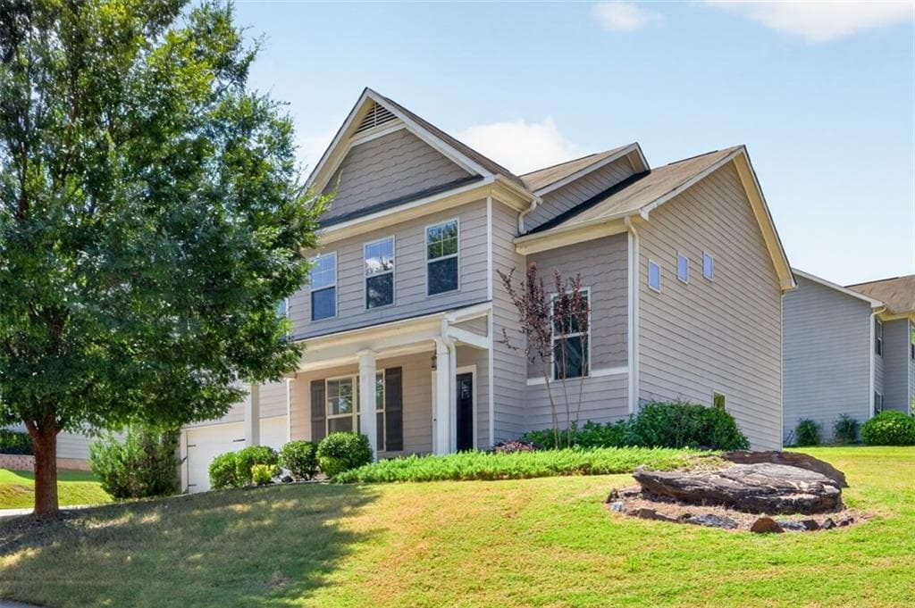 5 bedroom, 3 bathroom, 2,620 sq ft single family residence under contract at 1202 Lincoln Lane, Braselton, GA 30517
