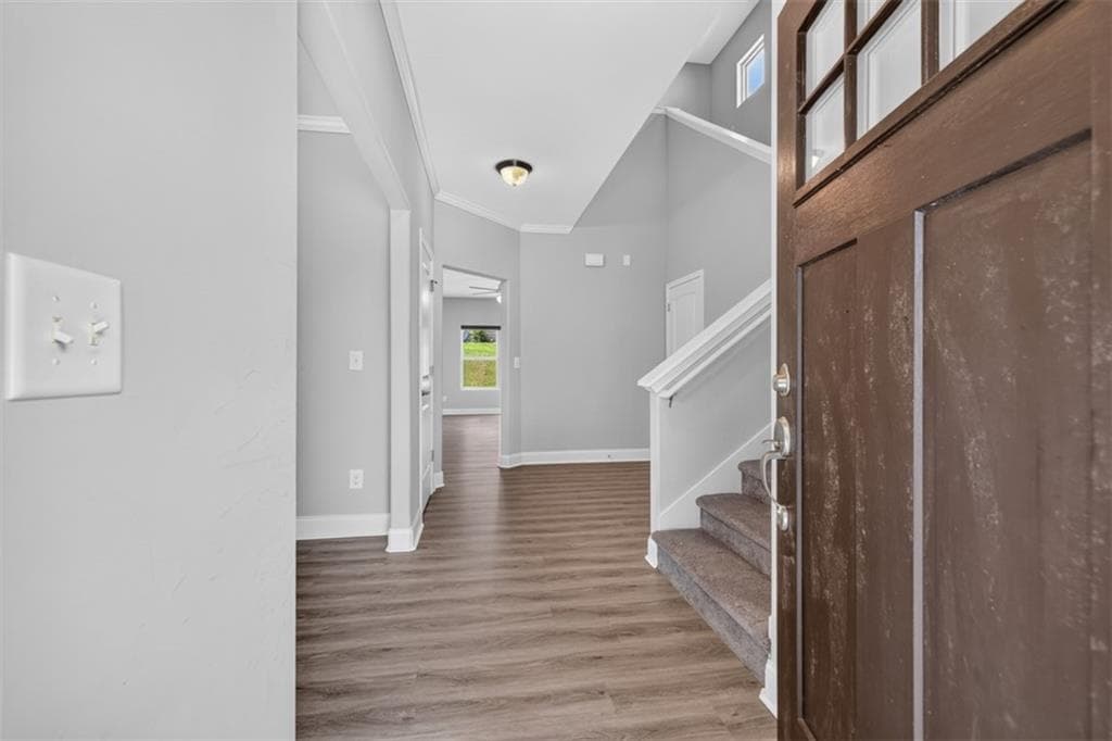 5 bedroom, 3 bathroom, 2,620 sq ft single family residence under contract at 1202 Lincoln Lane, Braselton, GA 30517 — photo 4