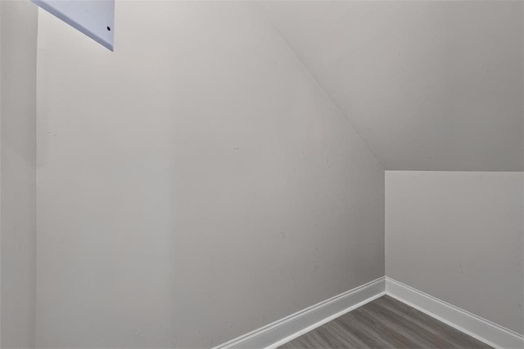 5 bedroom, 3 bathroom, 2,620 sq ft single family residence under contract at 1202 Lincoln Lane, Braselton, GA 30517 — photo 10