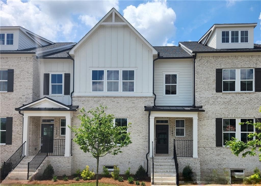 3 bedroom, 4 bathroom, 2,826 sq ft townhouse for rent at 1222 Waterfall Court, Cumming, GA 30041 for $3,000 a month — photo 1 of 44