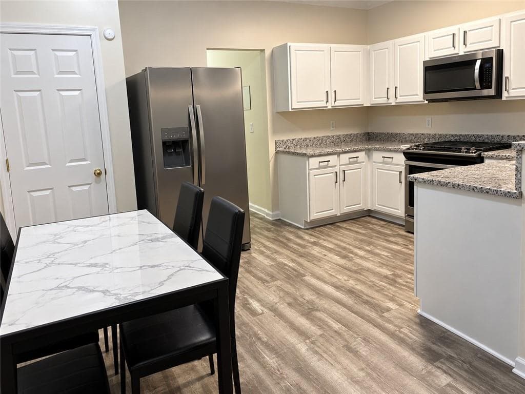 2 bedroom, 2 bathroom, 1,018 sq ft townhouse for rent at 3274 Mill Springs Circle, Buford, GA 30519 for $2,100 a month — photo 4