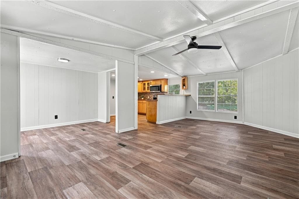 3 bedroom, 2 bathroom, 1,056 sq ft single family residence for sale at 197 Cedar Drive, Commerce, GA 30529 — photo 6