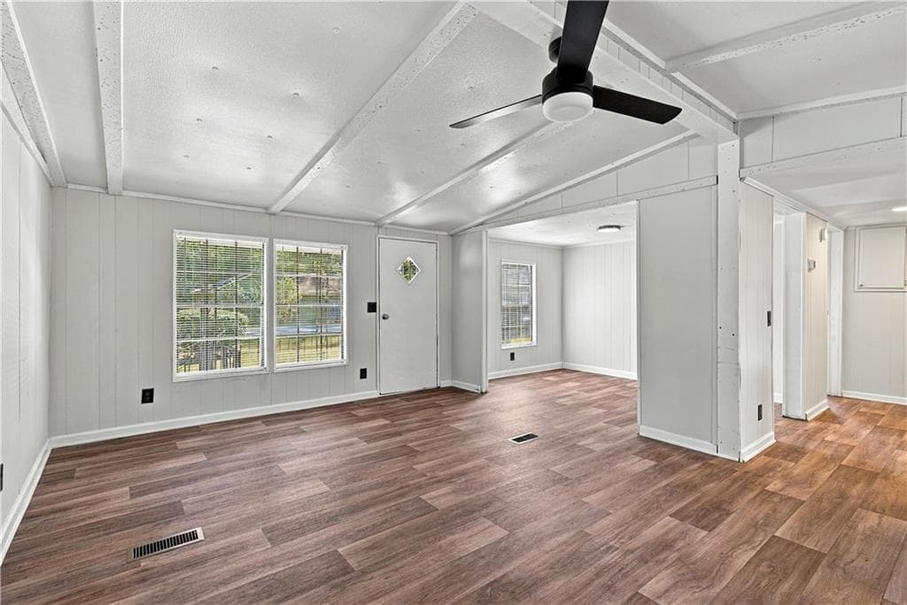 3 bedroom, 2 bathroom, 1,056 sq ft single family residence for sale at 197 Cedar Drive, Commerce, GA 30529 — photo 7