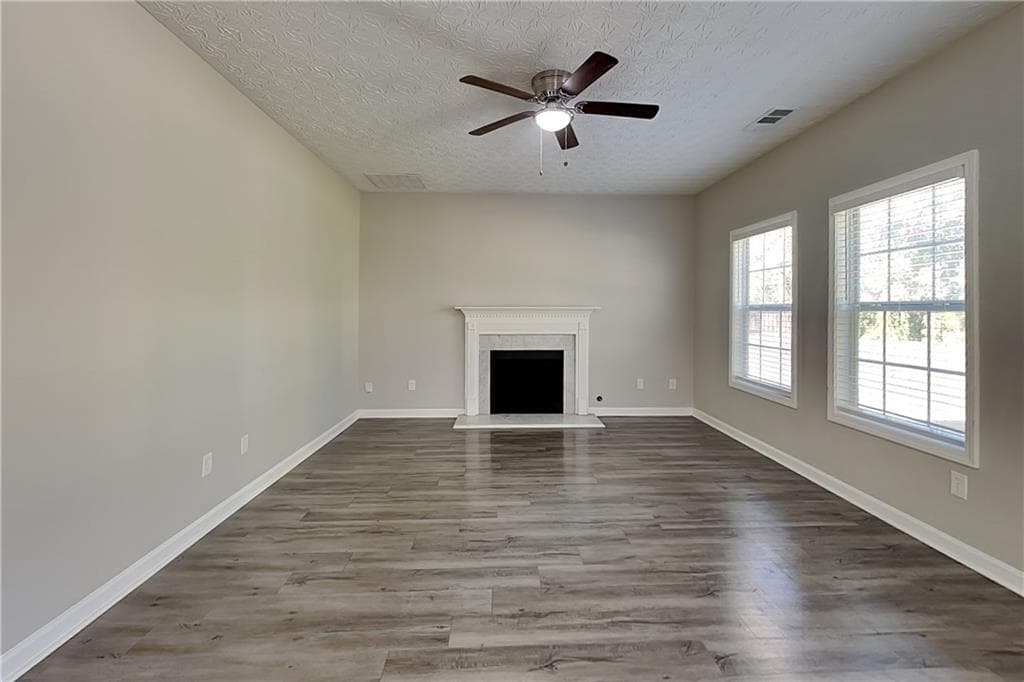 4 bedroom, 3 bathroom, 2,111 sq ft single family residence for rent at 1385 Brisbane Drive, Dacula, GA 30019 for $2,285 a month — photo 3