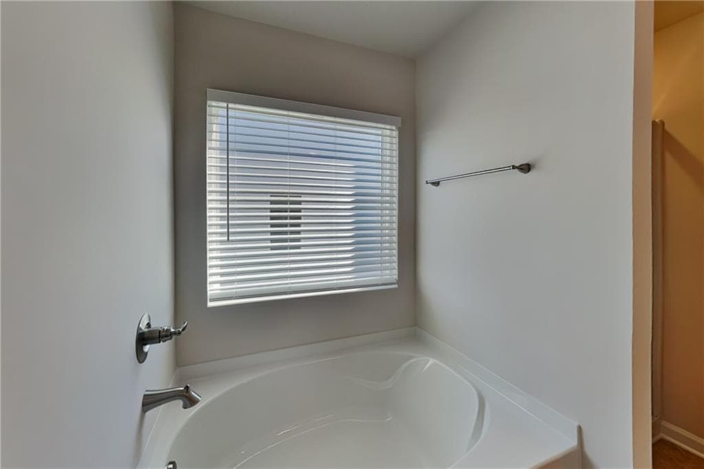 4 bedroom, 3 bathroom, 2,200 sq ft single family residence for rent at 197 Bloomfield Circle, Canton, GA 30114 for $2,500 a month — photo 10