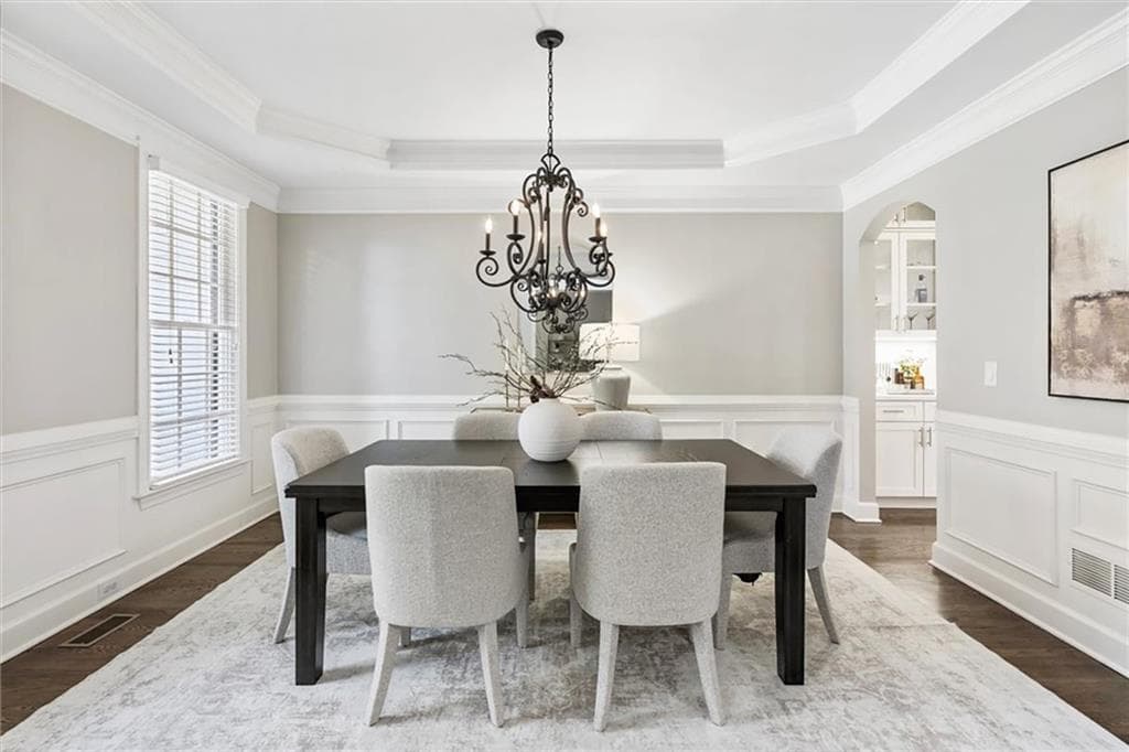 6 bedroom, 5 bathroom, 4,949 sq ft single family residence for sale at 125 Oakhurst Leaf Drive, Alpharetta, GA 30004 — photo 7