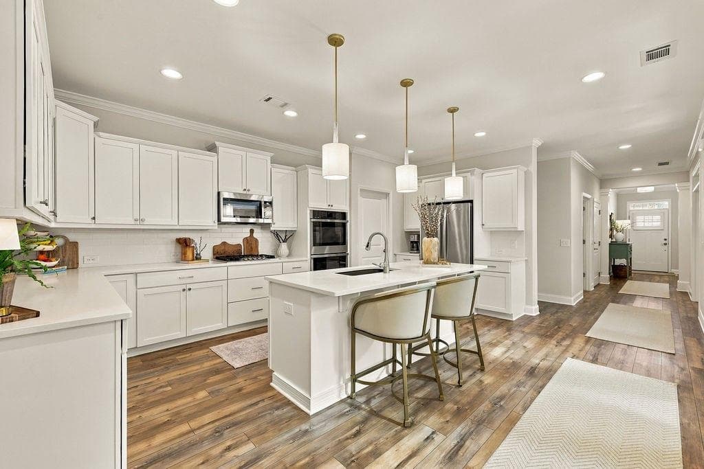 4 bedroom, 3 bathroom, 2,470 sq ft single family residence for sale at 130 Owenby Commons, Woodstock, GA 30188 — photo 8