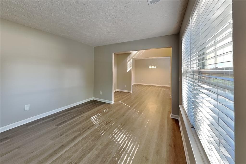 4 bedroom, 3 bathroom, 2,397 sq ft single family residence for rent at 111 Crestbend Lane, Powder Springs, GA 30127 for $2,100 a month — photo 4