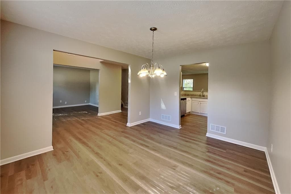 4 bedroom, 3 bathroom, 2,397 sq ft single family residence for rent at 111 Crestbend Lane, Powder Springs, GA 30127 for $2,100 a month — photo 9