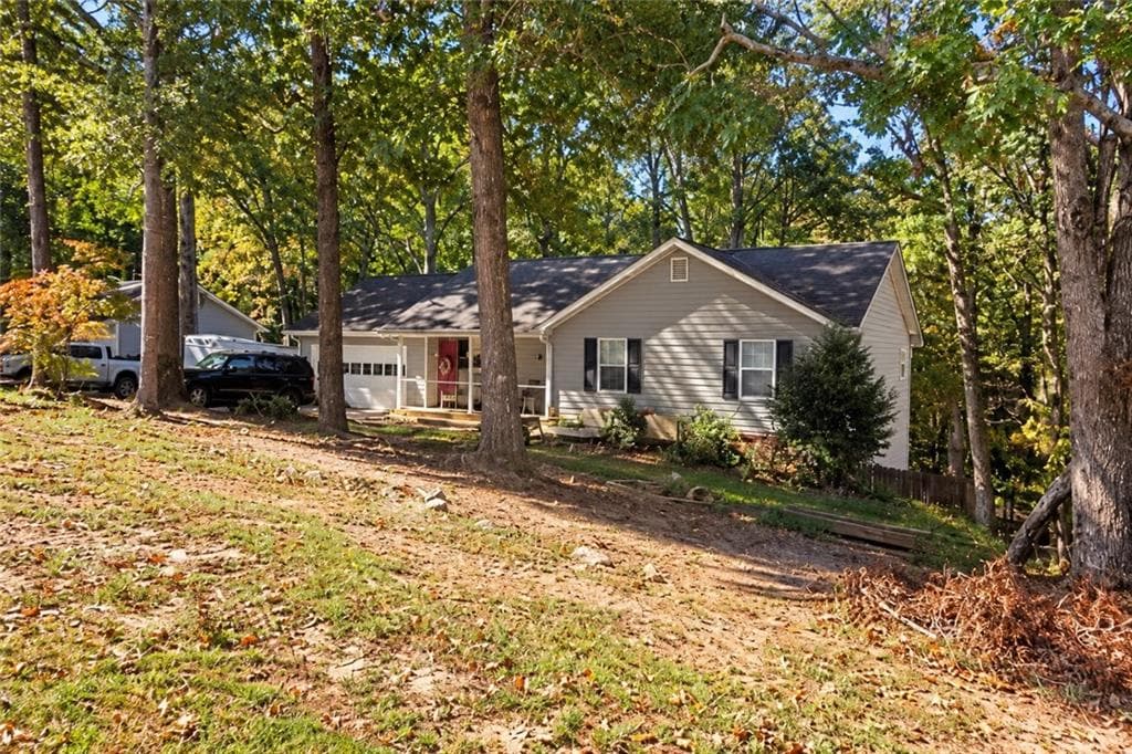 3 bedroom, 2 bathroom, 1,358 sq ft single family residence for sale at 45 Briarcliff Place, Stockbridge, GA 30281
