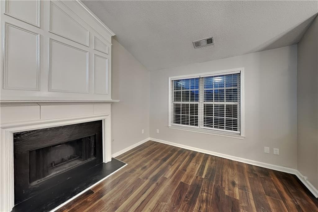 4 bedroom, 3 bathroom, 1,889 sq ft single family residence for rent at 512 Bass Chase, Kennesaw, GA 30144 for $2,540 a month — photo 2