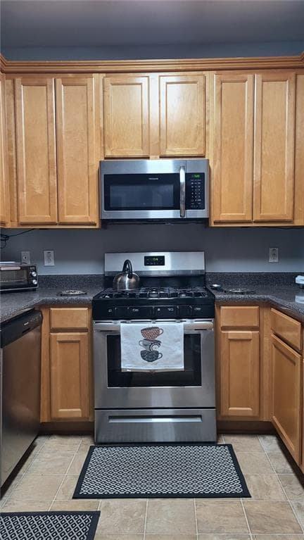 3 bedroom, 3 bathroom, 1,672 sq ft townhouse for rent at 1306 Guilderoy Court 5, Austell, GA 30106 for $2,250 a month — photo 4