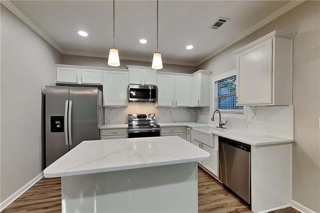 4 bedroom, 3 bathroom, 2,003 sq ft single family residence for rent at 402 Belmont Way, Woodstock, GA 30189 for $2,425 a month — photo 3