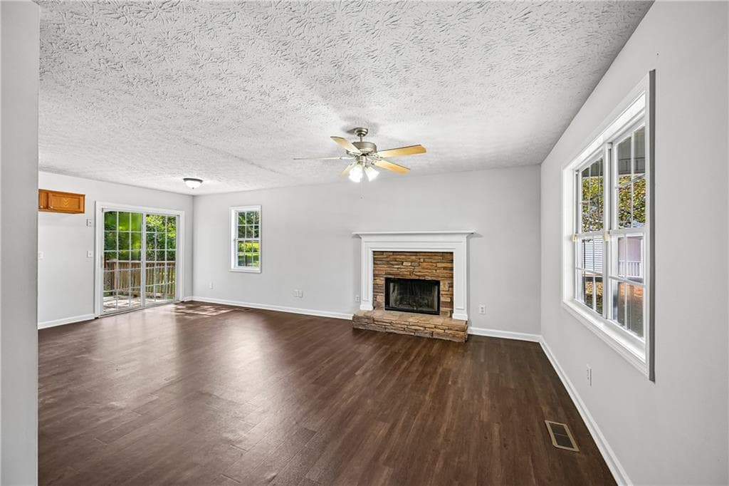 3 bedroom, 2 bathroom, 1,155 sq ft single family residence for sale at 85 Grove Place, Temple, GA 30179 — photo 8