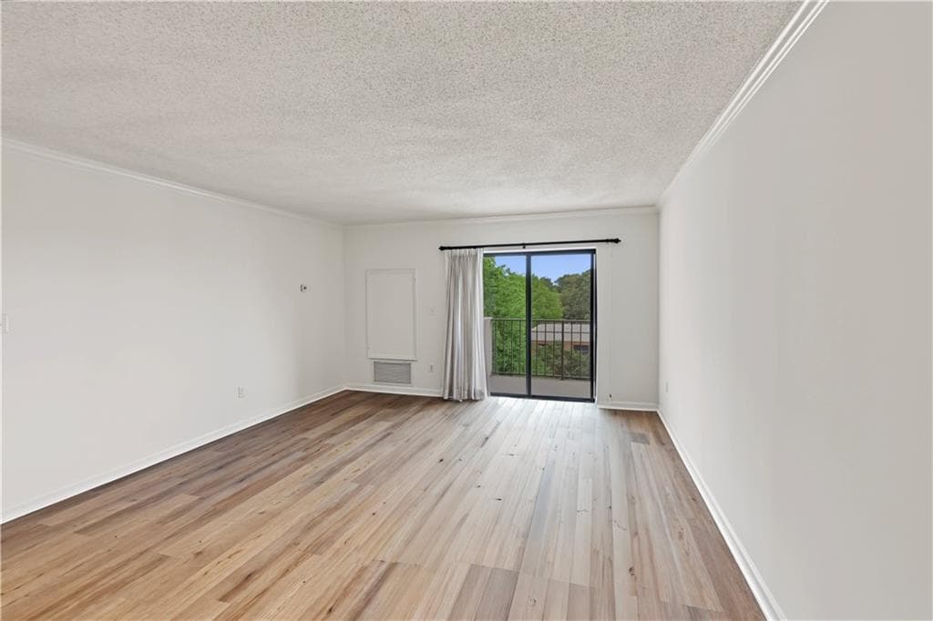 1 bedroom, 2 bathroom, 760 sq ft condominium for sale at 300 Johnson Ferry Road B512, Sandy Springs, GA 30328 — photo 5