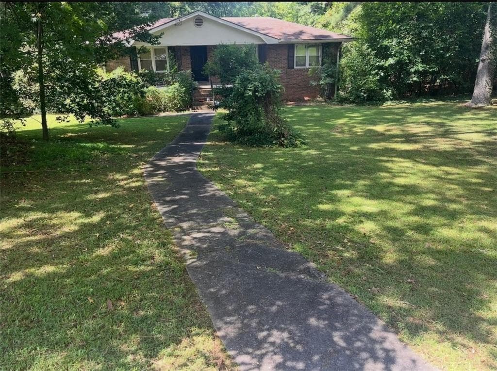 3 bedroom, 2 bathroom, 1,392 sq ft single family residence for sale at 2286 Zelma Court, Marietta, GA 30060