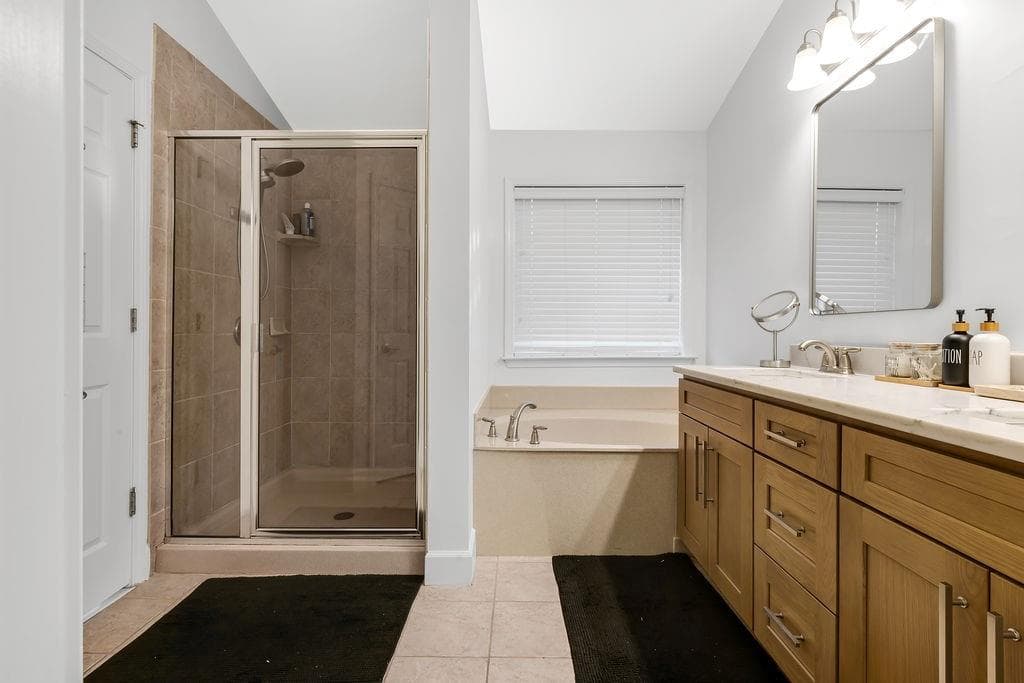4 bedroom, 4 bathroom, 2,406 sq ft townhouse for sale at 3745 INGLEWOOD Way, Brookhaven, GA 30319 — photo 6