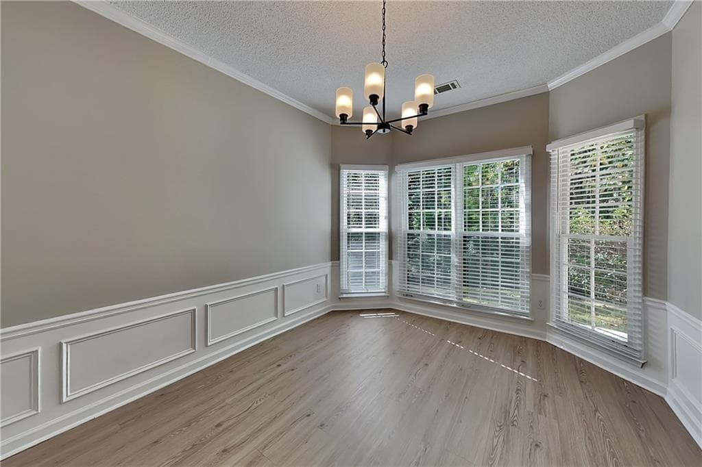 4 bedroom, 3 bathroom, 2,512 sq ft single family residence for rent at 4825 Tanners Spring Drive, Johns Creek, GA 30022 for $3,075 a month — photo 6
